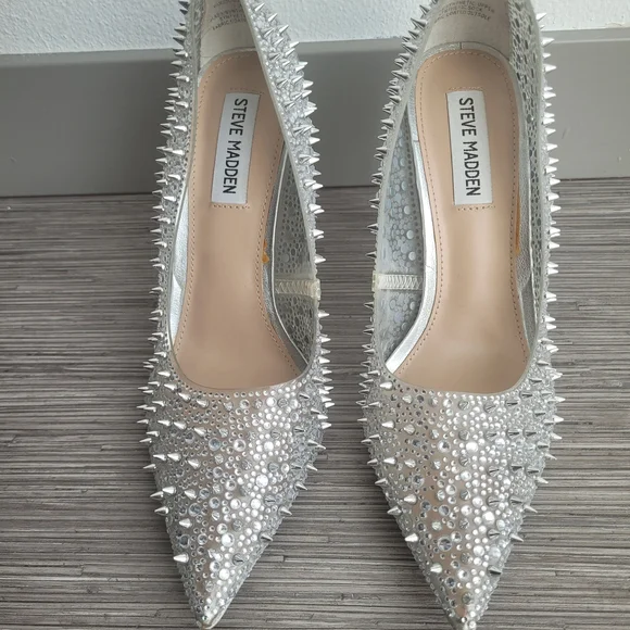 NWT Steve Madden Clear Rhinestone Studded Pointed-Toe Pumps - Picture 7 of 9